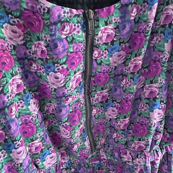 Forever 21 Floral Romper - Picture 5 of 7